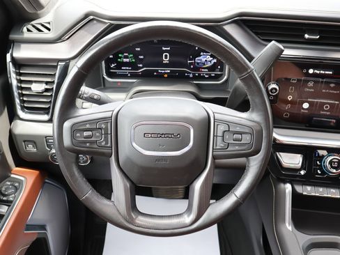 Used 2024 GMC Sierra 2500 Denali Ultimate AWD/4WD image 17