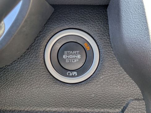 Used 2025 RAM 2500 Laramie AWD/4WD image 22