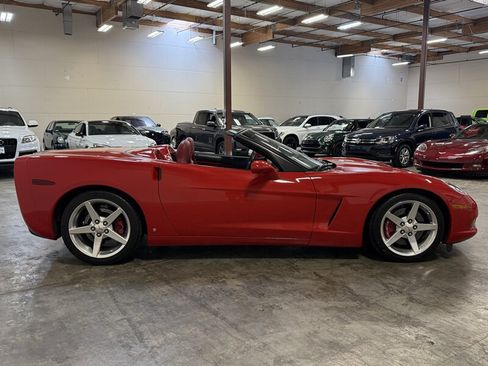 Used 2006 Chevrolet Corvette Convertible w/ Preferred Equipment Group RWD image 8