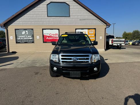 Used 2012 Ford Expedition XLT image 2