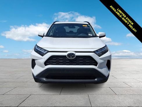 Used 2024 Toyota RAV4 XLE w/ Convenience Package FWD image 3
