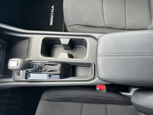 Used 2025 Nissan Sentra S image 18