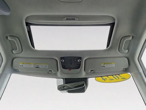 Used 2024 Kia Seltos SX w/ SX Sunroof Package AWD/4WD image 30