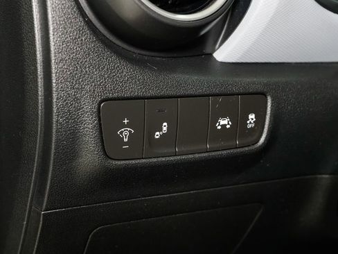 Used 2020 Hyundai Kona SEL Plus image 13