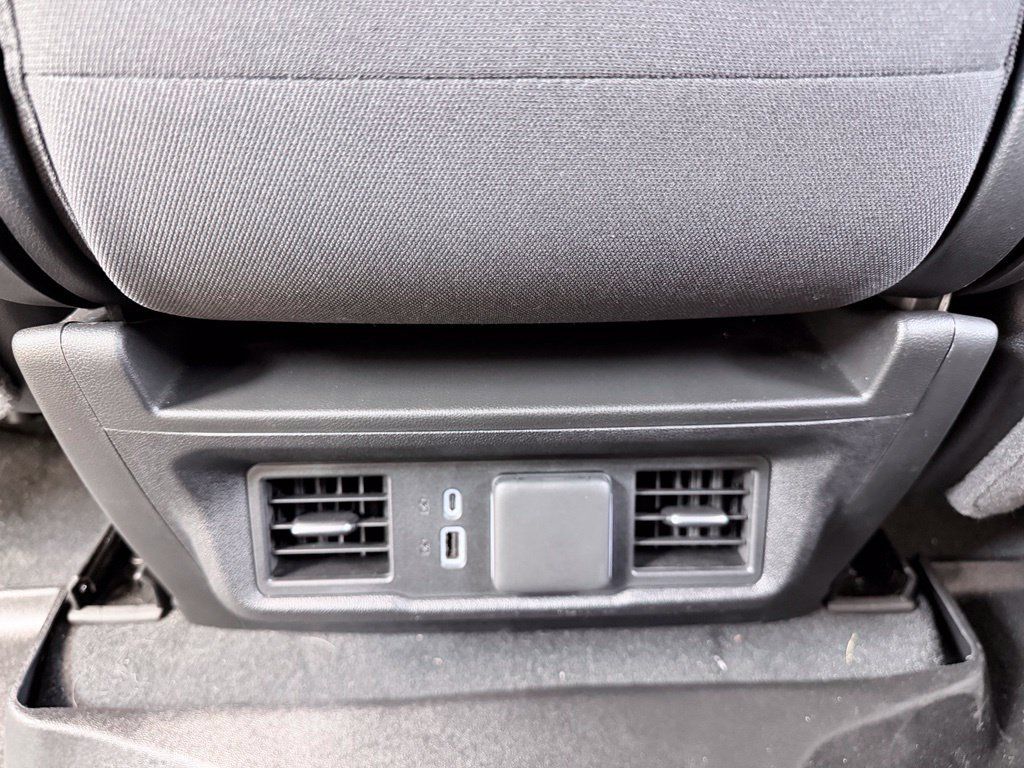 Used 2025 GMC Sierra 1500 SLE AWD/4WD image 24