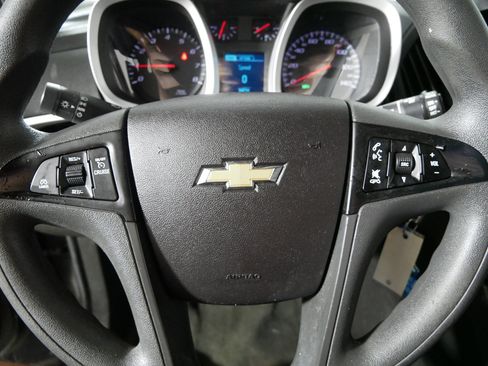 Used 2017 Chevrolet Equinox LS AWD/4WD image 25