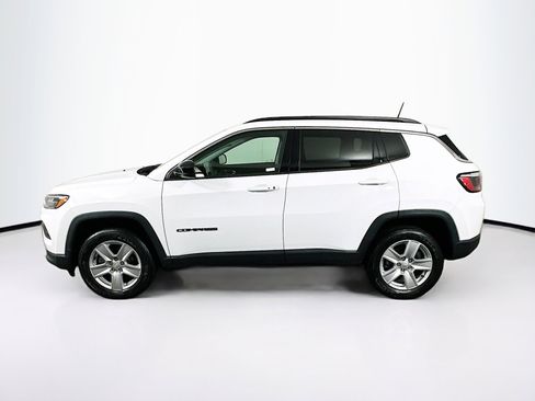 Used 2022 Jeep Compass Latitude image 4