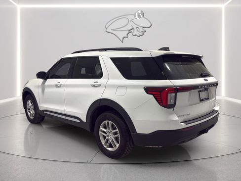Used 2025 Ford Explorer Active image 4