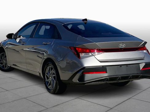 Certified 2024 Hyundai Elantra SEL image 12