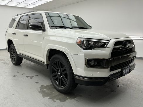 Used 2019 Toyota 4Runner Limited image 3