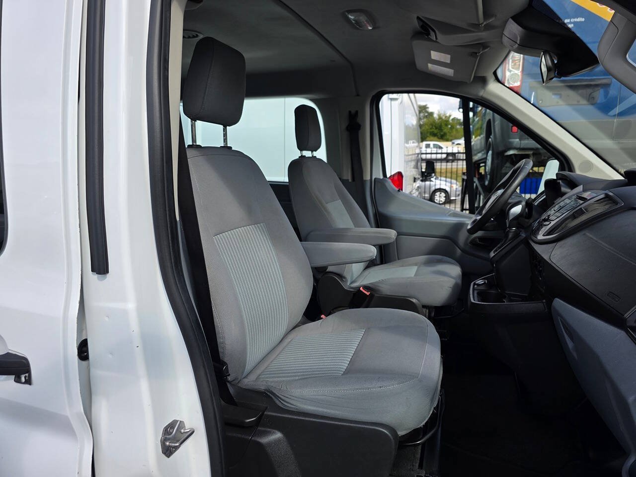 Used 2019 Ford Transit 350 XLT RWD image 9