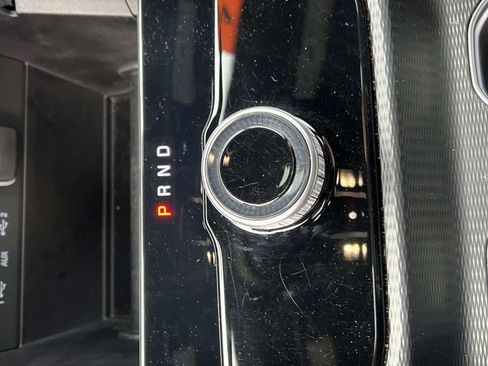 Used 2025 Jeep Grand Cherokee L Laredo image 25