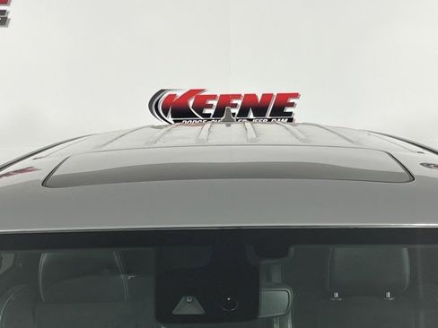 Used 2022 Dodge Durango SRT w/ Technology Group image 8