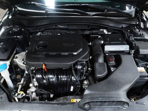 Used 2019 Kia Optima LX image 9