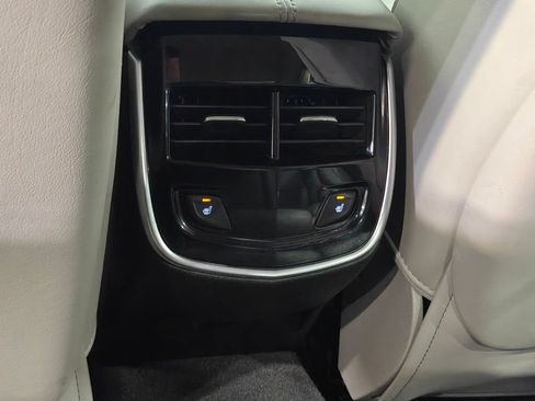 Used 2015 Cadillac XTS Luxury w/ Driver Awareness Package FWD image 27