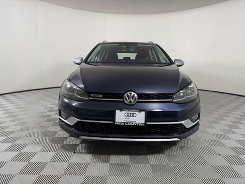 Used 2019 Volkswagen Golf Alltrack image 2
