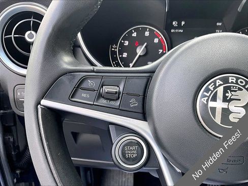 Used 2019 Alfa Romeo Stelvio Ti AWD/4WD image 16