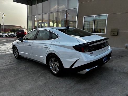 Certified 2026 Hyundai Sonata SE FWD image 3
