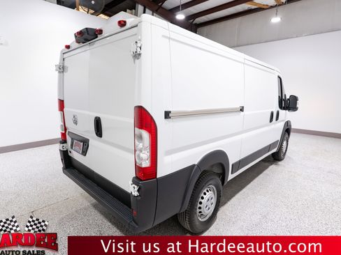 Used 2025 RAM ProMaster 2500 w/ Convenience Group FWD image 5