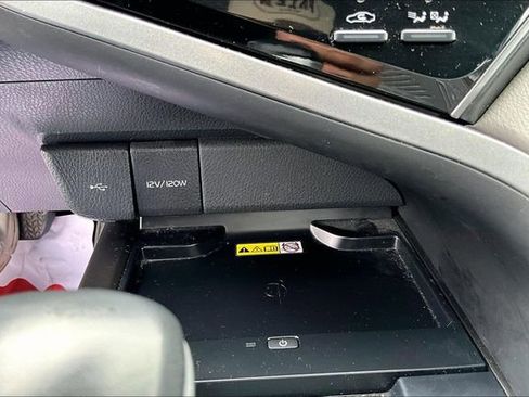 Used 2023 Toyota Camry XLE w/ Navigation Package image 16