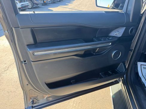 Used 2021 Ford Expedition XLT image 29