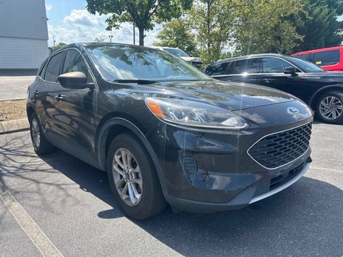 Used 2022 Ford Escape SE w/ Convenience Package FWD image 3
