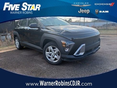 Used 2026 Hyundai Kona SE image 1