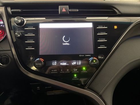 Used 2019 Toyota Camry XSE image 16