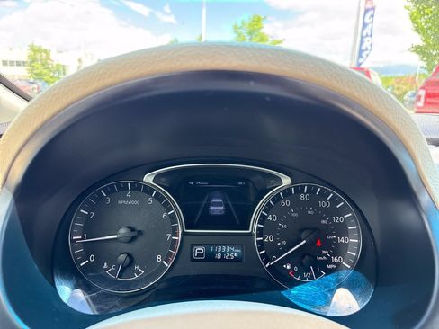 Used 2013 Nissan Altima 2.5 SV FWD image 18