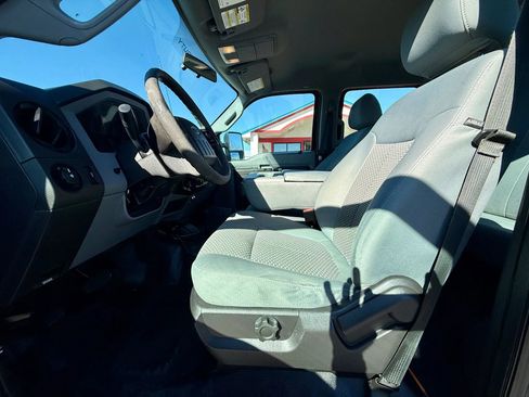 Used 2015 Ford F250 XL w/ Power Equipment Group image 9