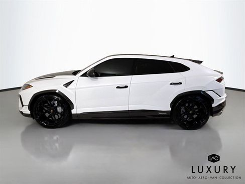 Used 2024 Lamborghini Urus Performante AWD/4WD image 9