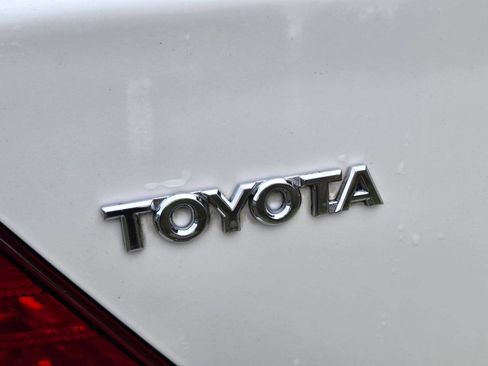 Used 2002 Toyota Avalon XLS image 25