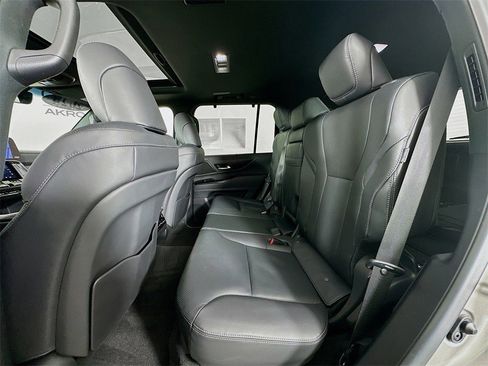 Used 2024 Lexus LX 600 4WD w/ Appearance Package image 28