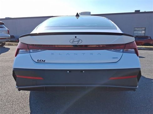 Certified 2025 Hyundai Elantra SEL w/ Cargo Package image 6