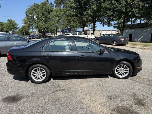 Used 2010 Ford Fusion S FWD image 4