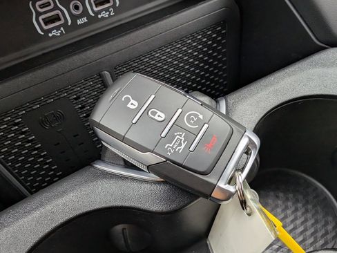 New 2026 RAM 1500 4x4 Crew Cab image 22