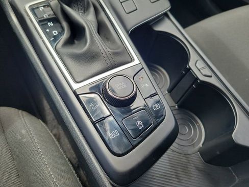 Certified 2025 Kia Sportage LX FWD image 21