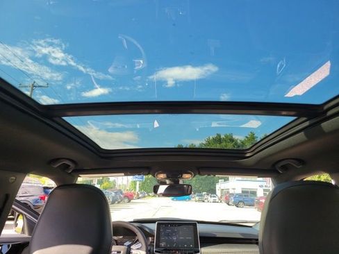 Used 2024 Jeep Compass Latitude w/ Sun and Sound Group image 24