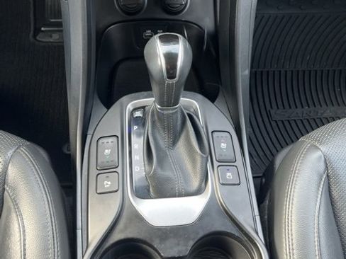 Used 2018 Hyundai Santa Fe Sport image 11