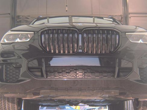 Used 2022 BMW X5 xDrive40i w/ M Sport Package image 7