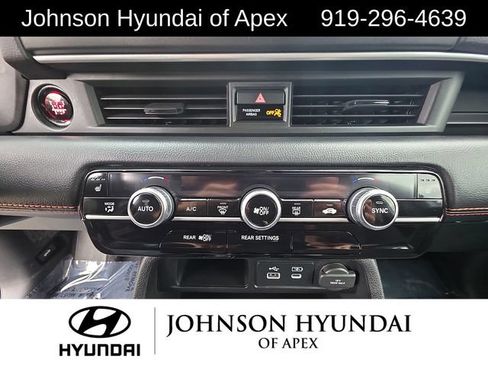 Used 2024 Honda Pilot Sport image 32