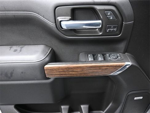 Used 2020 Chevrolet Silverado 1500 High Country w/ Technology Package image 13