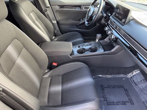 Certified 2025 Honda Civic Sport image 9