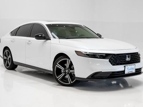 Used 2023 Honda Accord Sport image 6
