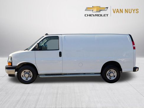 Used 2024 Chevrolet Express 2500 w/ Driver Convenience Package RWD image 8