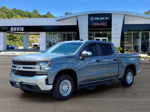 Used 2022 Chevrolet Silverado 1500 LT AWD/4WD image 3