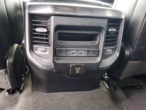 Used 2024 RAM 1500 Laramie image 11
