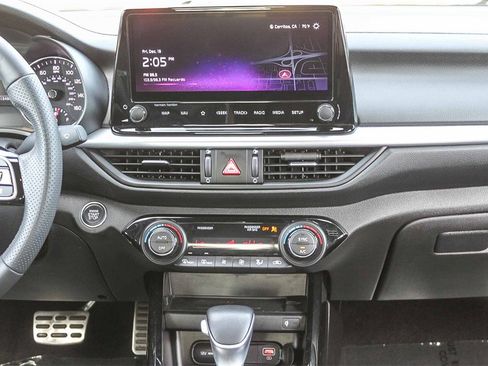 Used 2023 Kia Forte GT-Line w/ GT-Line Premium Package image 17