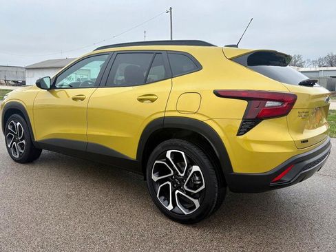 Used 2025 Chevrolet Trax RS w/ Driver Confidence Package image 6