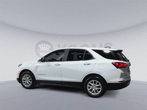 Used 2023 Chevrolet Equinox LT image 8